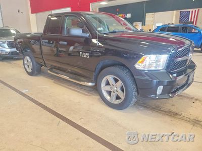 Czwarte zdjęcie samochodu z boku: 2018 RAM 1500 ST VIN:1C6RR7FG0JS265332 - miniatura
