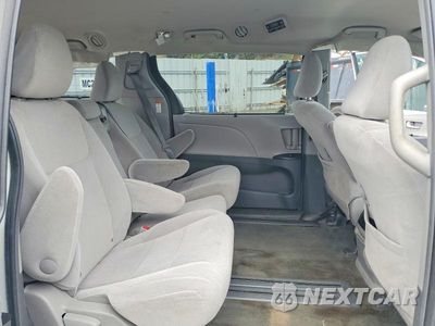Zdjęcie 11 z 13 samochodu: 2016 TOYOTA SIENNA LE VIN:5TDKK3DC6GS727563 - miniatura