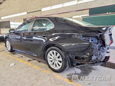 Drugie zdjęcie samochodu z przodu: 2018 TOYOTA CAMRY LE VIN:4T1B11HK6JU031227 - miniatura