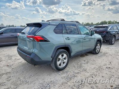 Trzecie zdjęcie samochodu z tyłu: 2021 TOYOTA RAV4 XLE VIN:2T3P1RFV0MW238080 - miniatura
