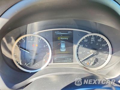 Zdjęcie 9 z 12 samochodu: 2017 NISSAN SENTRA SV VIN:3N1AB7AP6HY372594 - miniatura