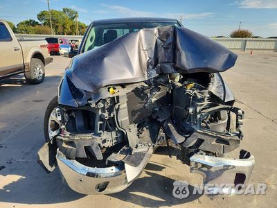 Piąte zdjęcie samochodu w środku: 2018 RAM 1500 LARAMIE VIN:1C6RR7NT1JS108973 - miniatura