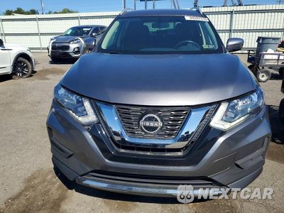 Piąte zdjęcie samochodu w środku: 2018 NISSAN ROGUE SV VIN:KNMAT2MV2JP607359 - miniatura