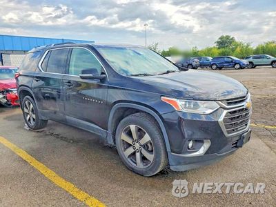 Czwarte zdjęcie samochodu z boku: 2018 CHEVROLET TRAVERSE LT VIN:1GNEVHKW0JJ110699 - miniatura