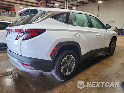 Trzecie zdjęcie samochodu z tyłu: 2026 HYUNDAI TUCSON BLUE SE VIN:KM8JADD14TU466860 - miniatura