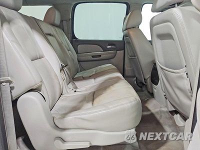 Zdjęcie 11 z 13 samochodu: 2012 CHEVROLET SUBURBAN C1500 LT VIN:1GNSCJE09CR127772 - miniatura