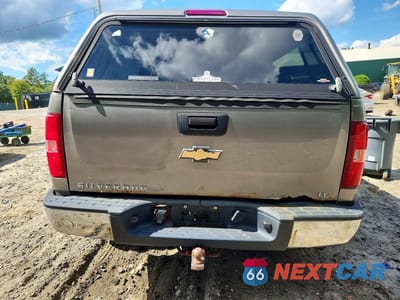 Zdjęcie 6 z 12 samochodu: 2007 CHEVROLET SILVERADO K1500 CREW CAB VIN:2GCEK13C771698973 - miniatura