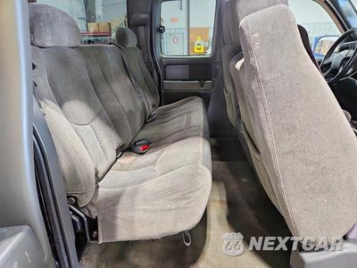 Zdjęcie 10 z 13 samochodu: 2006 CHEVROLET SILVERADO K1500 VIN:1GCEK19B76Z114950 - miniatura