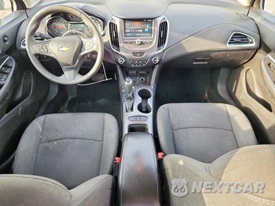 Zdjęcie 8 z 12 samochodu: 2017 CHEVROLET CRUZE LT VIN:1G1BE5SM0H7103308 - miniatura