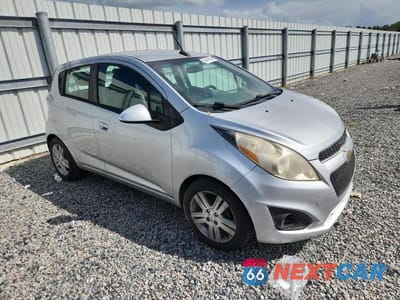 Czwarte zdjęcie samochodu z boku: 2014 CHEVROLET SPARK 1LT VIN:KL8CD6S91EC417514 - miniatura