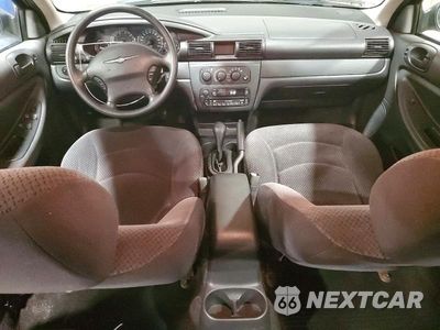 Zdjęcie 8 z 12 samochodu: 2006 CHRYSLER SEBRING VIN:1C3EL46XX6N242125 - miniatura