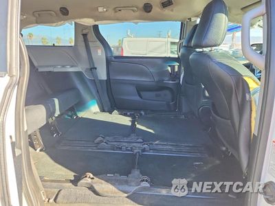 Zdjęcie 11 z 13 samochodu: 2016 TOYOTA SIENNA SE VIN:5TDXK3DC4GS753472 - miniatura