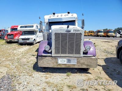 Piąte zdjęcie samochodu w środku: 1998 PETERBILT 379 SEMI TRUCK VIN:1XP5DR9X5WD453318 - miniatura