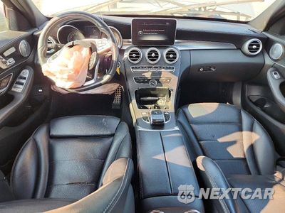 Zdjęcie 8 z 12 samochodu: 2015 MERCEDES-BENZ C 300 4MATIC VIN:55SWF4KB4FU022204 - miniatura
