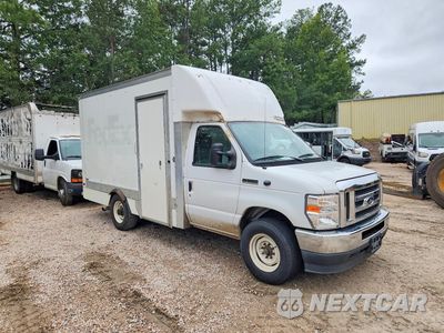 Czwarte zdjęcie samochodu z boku: 2021 FORD E350 DELIVERY TRUCK VIN:1FDWE3FN2MDC20170 - miniatura