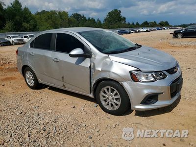 Czwarte zdjęcie samochodu z boku: 2017 CHEVROLET SONIC LT VIN:1G1JD5SH3H4103497 - miniatura