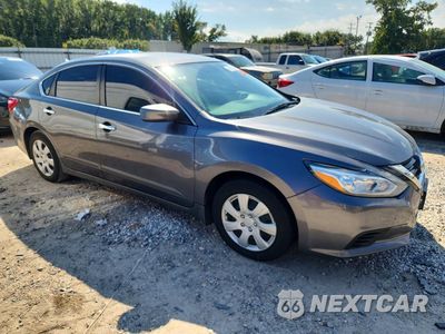 Czwarte zdjęcie samochodu z boku: 2017 NISSAN ALTIMA 2.5 S VIN:1N4AL3AP7HC138174 - miniatura