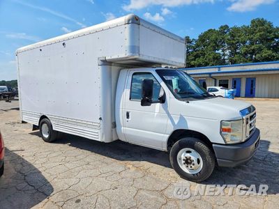 Czwarte zdjęcie samochodu z boku: 2009 FORD E450 BOX TRUCK VIN:1FDXE45S39DA86505 - miniatura
