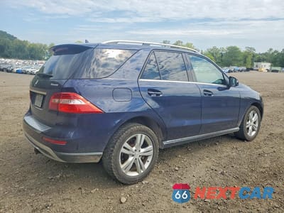 Trzecie zdjęcie samochodu z tyłu: 2013 MERCEDES-BENZ ML 350 4MATIC VIN:4JGDA5HB2DA118760 - miniatura