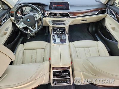 Zdjęcie 8 z 12 samochodu: 2016 BMW 750 XI VIN:WBA7F2C53GG418390 - miniatura