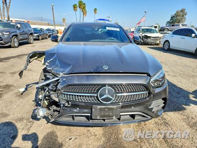 Piąte zdjęcie samochodu w środku: 2021 MERCEDES-BENZ E 350 VIN:W1KZF8DB6MA971199 - miniatura