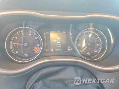 Zdjęcie 9 z 13 samochodu: 2015 JEEP CHEROKEE LATITUDE VIN:1C4PJMCBXFW571209 - miniatura