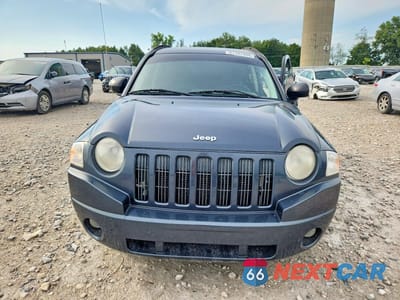 Piąte zdjęcie samochodu w środku: 2007 JEEP COMPASS VIN:1J8FT47W27D216043 - miniatura