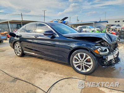 Czwarte zdjęcie samochodu z boku: 2018 MERCEDES-BENZ C 300 VIN:55SWF4JB2JU249482 - miniatura