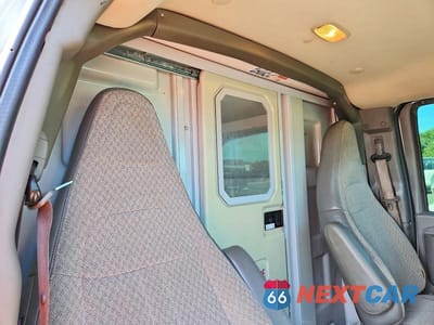 Zdjęcie 10 z 12 samochodu: 2017 CHEVROLET EXPRESS G3500 VIN:1GB0GRFG1H1234016 - miniatura