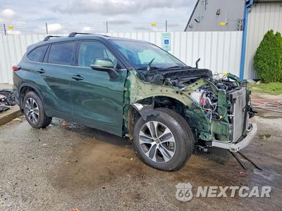 Czwarte zdjęcie samochodu z boku: 2023 TOYOTA HIGHLANDER XLE VIN:5TDKDRBH7PS503746 - miniatura