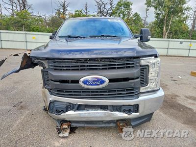 Piąte zdjęcie samochodu w środku: 2019 FORD F250 SUPER DUTY VIN:1FTBF2B63KEF90012 - miniatura