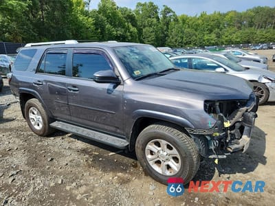 Czwarte zdjęcie samochodu z boku: 2017 TOYOTA 4RUNNER SR5 VIN:JTEBU5JR3H5455863 - miniatura