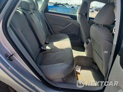 Zdjęcie 10 z 12 samochodu: 2013 VOLKSWAGEN PASSAT S VIN:1VWAP7A36DC083856 - miniatura