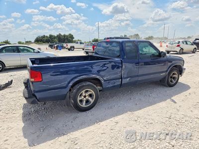 Trzecie zdjęcie samochodu z tyłu: 2003 CHEVROLET S TRUCK S10 VIN:1GCCS19H338215321 - miniatura