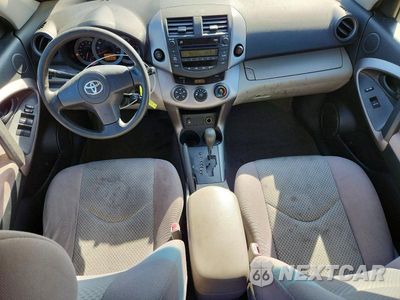 Zdjęcie 8 z 13 samochodu: 2008 TOYOTA RAV4 BASE VIN:JTMBD35V385125348 - miniatura