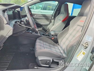 Zdjęcie 7 z 13 samochodu: 2026 VOLKSWAGEN GTI S VIN:WVWLE7CD9TW221815 - miniatura