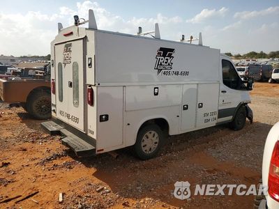 Trzecie zdjęcie samochodu z tyłu: 2018 FORD TRANSIT T-350 VIN:1FDBW5PM2JKA42104 - miniatura