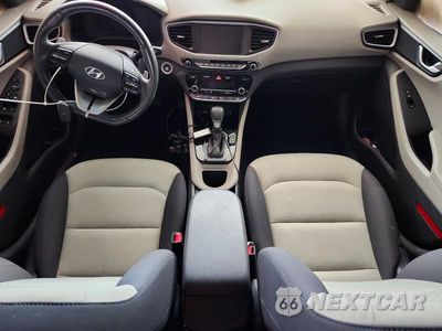 Zdjęcie 8 z 12 samochodu: 2018 HYUNDAI IONIQ SEL VIN:KMHC75LC7JU062772 - miniatura