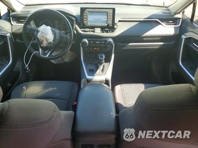 Zdjęcie 8 z 13 samochodu: 2019 TOYOTA RAV4 XLE VIN:JTMP1RFV8KD021306 - miniatura