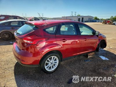 Trzecie zdjęcie samochodu z tyłu: 2017 FORD FOCUS SE VIN:1FADP3K2XHL232375 - miniatura