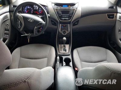 Zdjęcie 8 z 12 samochodu: 2013 HYUNDAI ELANTRA GLS VIN:5NPDH4AE5DH222201 - miniatura