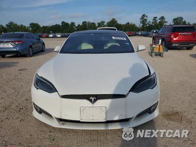 Piąte zdjęcie samochodu w środku: 2020 TESLA MODEL S VIN:5YJSA1E29LF363165 - miniatura