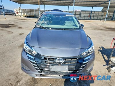 Piąte zdjęcie samochodu w środku: 2024 NISSAN VERSA S VIN:3N1CN8DV1RL875027 - miniatura