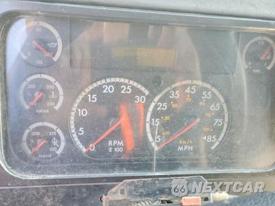 Zdjęcie 9 z 13 samochodu: 2003 FREIGHTLINER FL60 BOX TRUCK VIN:1FVABPCTX3HM01613 - miniatura
