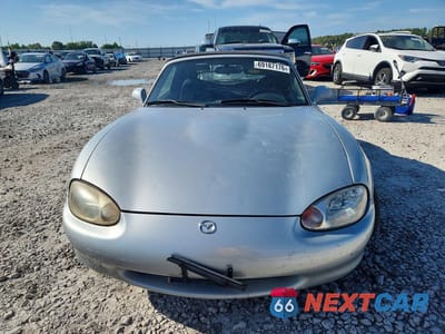 Piąte zdjęcie samochodu w środku: 1999 MAZDA MX-5 MIATA VIN:JM1NB3536X0111022 - miniatura