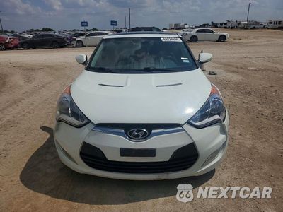 Piąte zdjęcie samochodu w środku: 2012 HYUNDAI VELOSTER BASE VIN:KMHTC6AD7CU068572 - miniatura