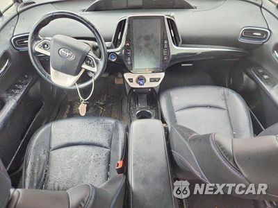 Zdjęcie 8 z 12 samochodu: 2018 TOYOTA PRIUS FOUR TOURING VIN:JTDKARFU8J3553659 - miniatura