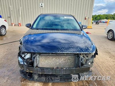 Piąte zdjęcie samochodu w środku: 2018 HYUNDAI ELANTRA GT BASE VIN:KMHH35LE3JU074226 - miniatura