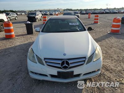 Piąte zdjęcie samochodu w środku: 2010 MERCEDES-BENZ E 350 VIN:WDDKJ5GB5AF037110 - miniatura