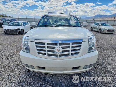 Piąte zdjęcie samochodu w środku: 2011 CADILLAC ESCALADE LUXURY VIN:1GYS4BEF0BR347648 - miniatura